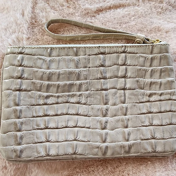 BRAHMIN Sally Wristlet Cosmetic Bag Taupe Gray Croc Embossed Leather - Picture 5 of 6